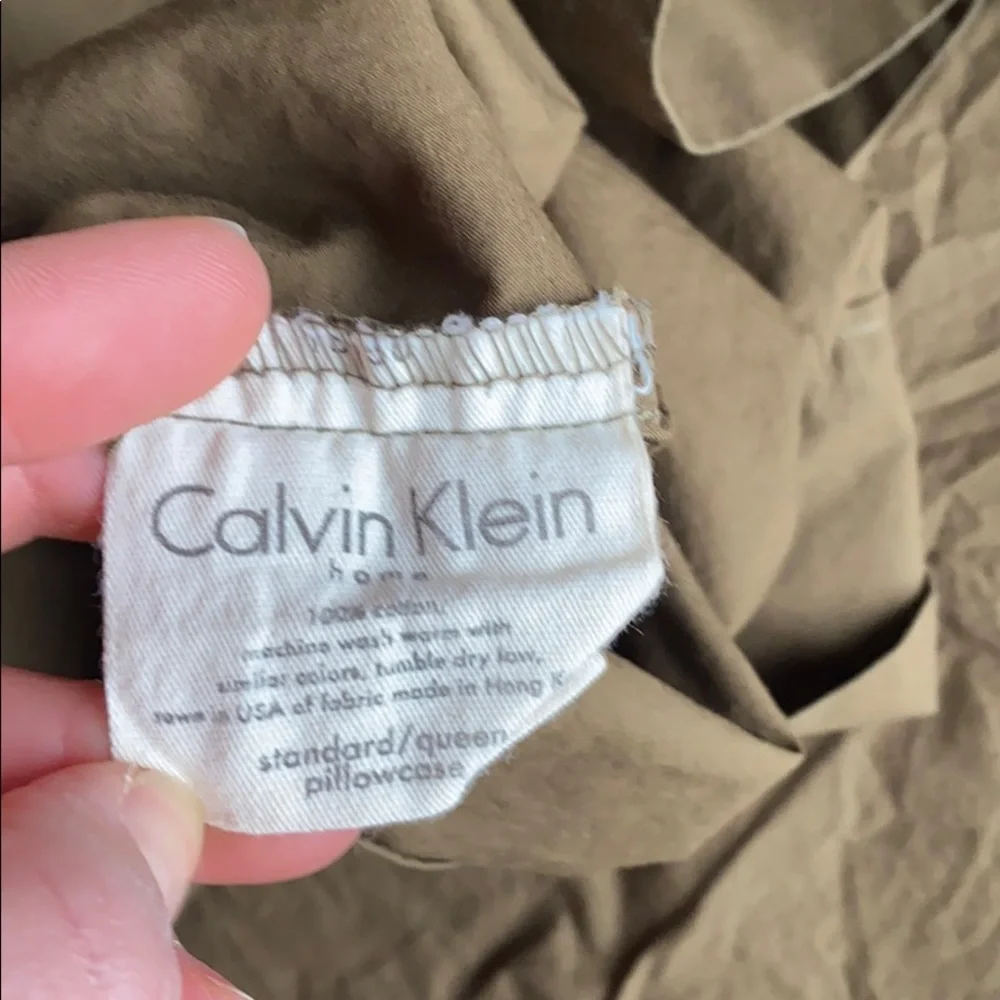 Calvin Klein Cotton Olive Green Pillowcases Set